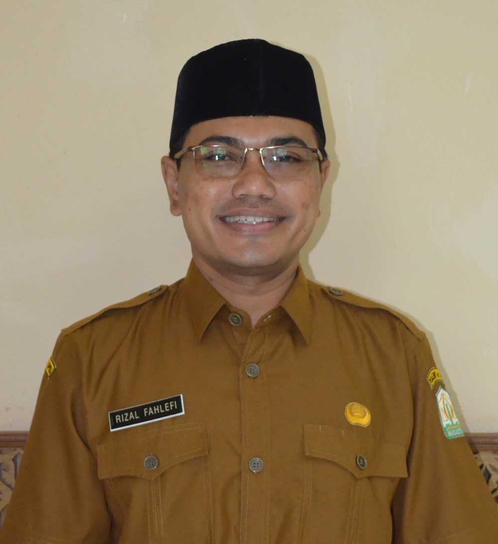 Rizal_Fahlevi,_SH.,_M_.Ec_._Dev_.jpg